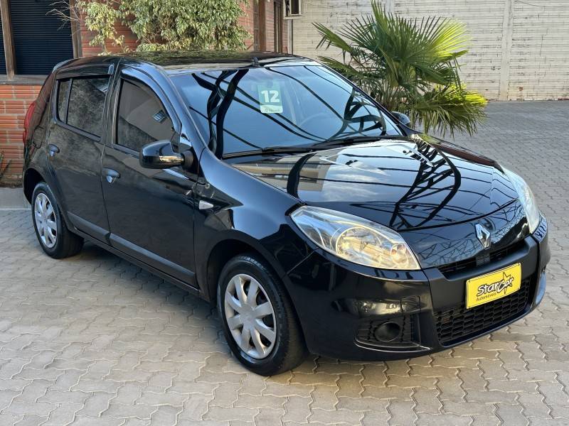 RENAULT - SANDERO - 2012/2012 - Preta - R$ 31.900,00
