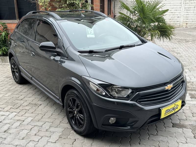 CHEVROLET - ONIX - 2019/2019 - Cinza - R$ 71.900,00