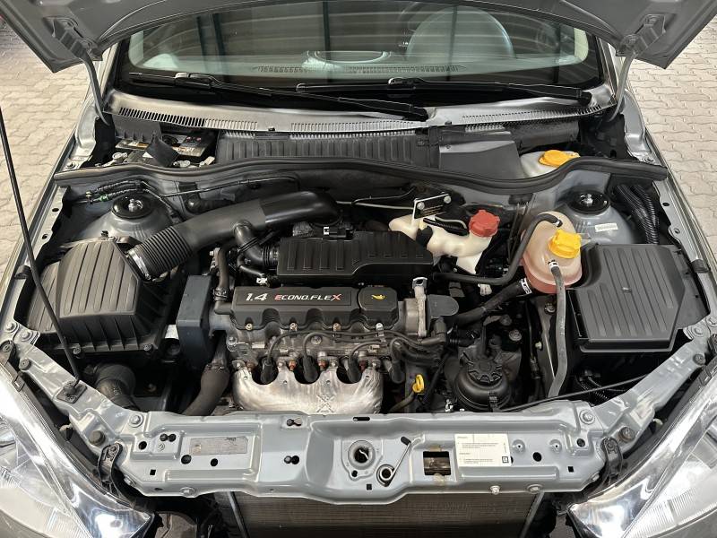 CHEVROLET - CORSA - 2008/2008 - Cinza - R$ 27.800,00