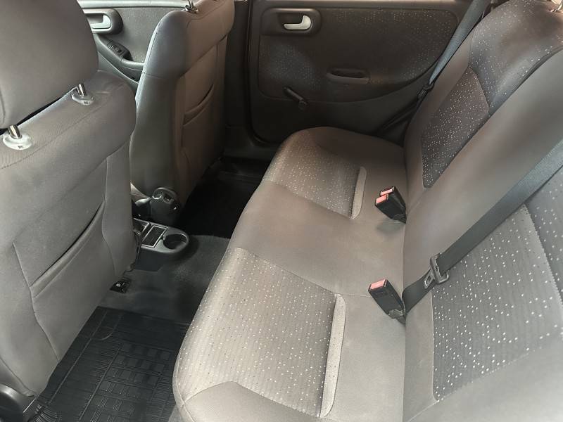 CHEVROLET - CORSA - 2007/2008 - Prata - R$ 27.800,00