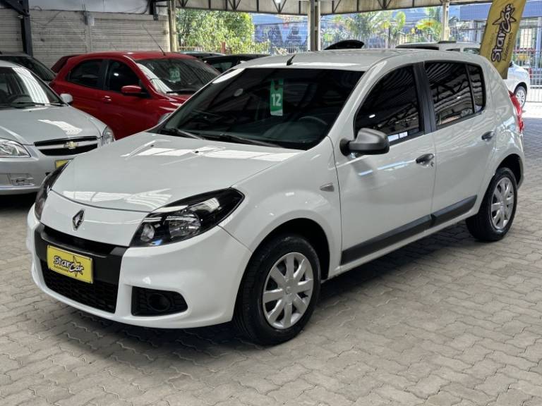 RENAULT - SANDERO - 2012/2012 - Branca - R$ 33.900,00