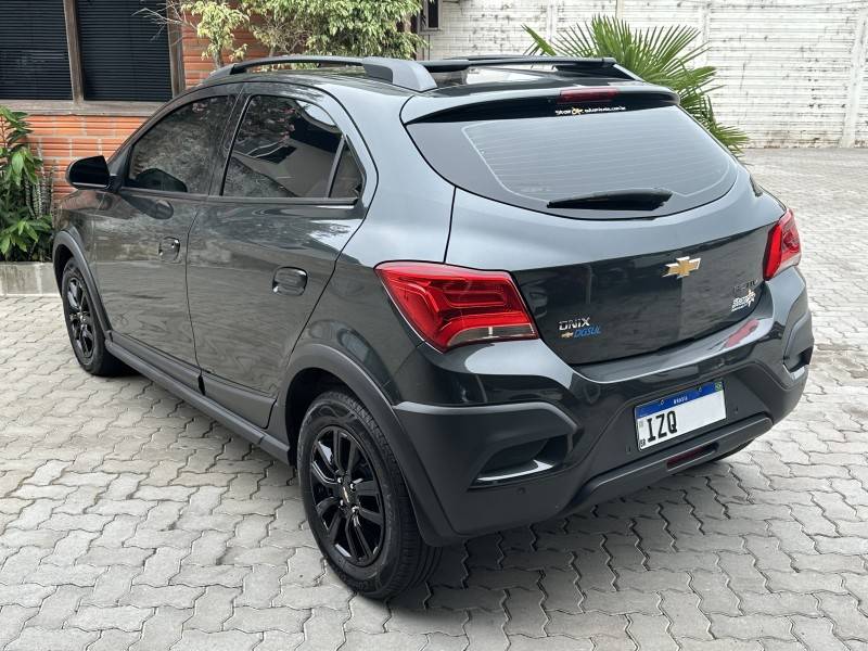 CHEVROLET - ONIX - 2019/2019 - Cinza - R$ 71.900,00