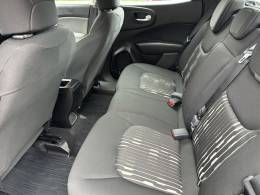 FIAT - TORO - 2018/2018 - Branca - R$ 95.900,00