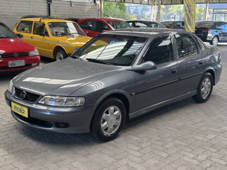 CHEVROLET - VECTRA - 2000/2000 - Cinza - R$ 32.900,00